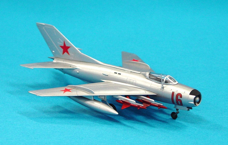 Tamiya 61609 1/100 Mig-19 Farmer E Model Jet Kit