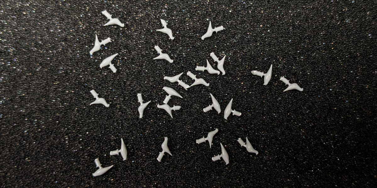 Tangent Scale Models 211 HO Scale Pigeons 24 Pack
