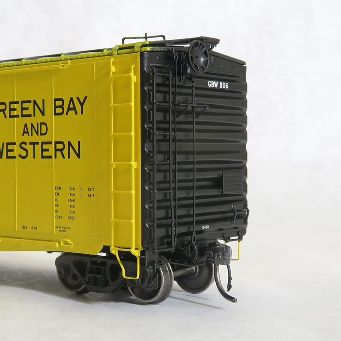 Tangent Scale Models 26012-06 HO Scale 40' PS-1 9' Door Boxcar Green Bay & Western GBW 947