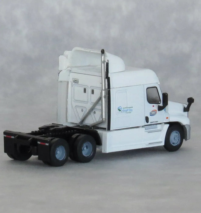 Trainworx 42590-01 N Scale Freightliner Cascadia Tractor Sleeper Cab YRC Freight 35406