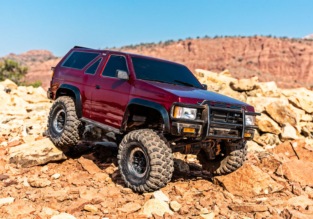 Traxxas 110056-4 TRX-4 1/10 Scale RTR 4WD Crawler with Red Nissan Pathfinder Clipless Body