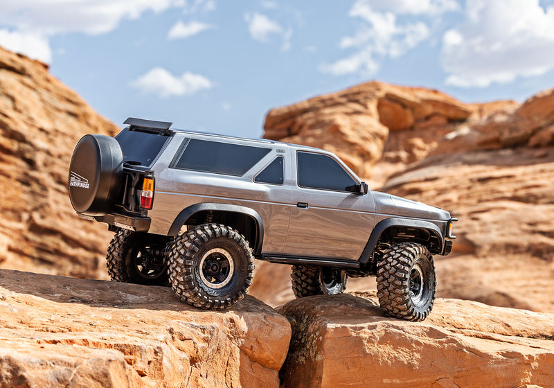 Traxxas 110056-4 TRX-4 1/10 Scale RTR 4WD Crawler with Silver Nissan Pathfinder Clipless Body
