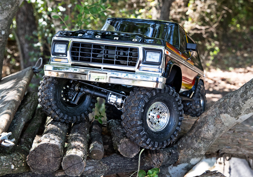 Traxxas 82246-4 1979 Ford Bronco with Clipless Body