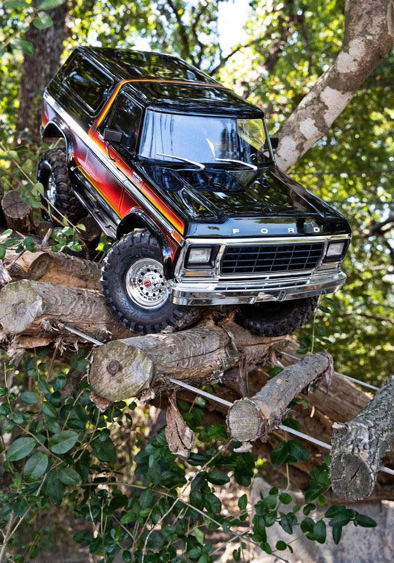 Traxxas 82246-4 TRX-4 Ford Ranger XLT Bronco 1/10 Scale RTR 4WD Crawler Sunset with Clipless Body