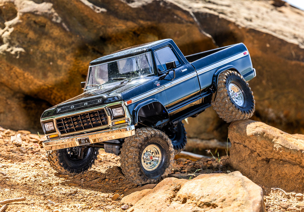 Traxxas 92144-4 TRX-4 F-150 4WD Crawler Truck Blue Clipless Body