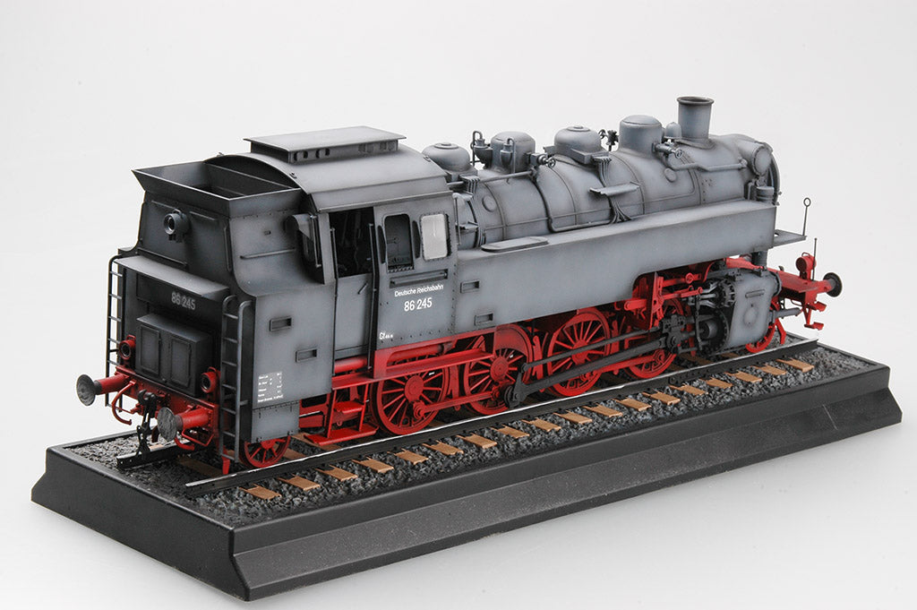 TRUMPETER 1/35 BR86型蒸気機関車 Trumpeter Scale Models 217 1/35 German WWII BR86 Armored Steam