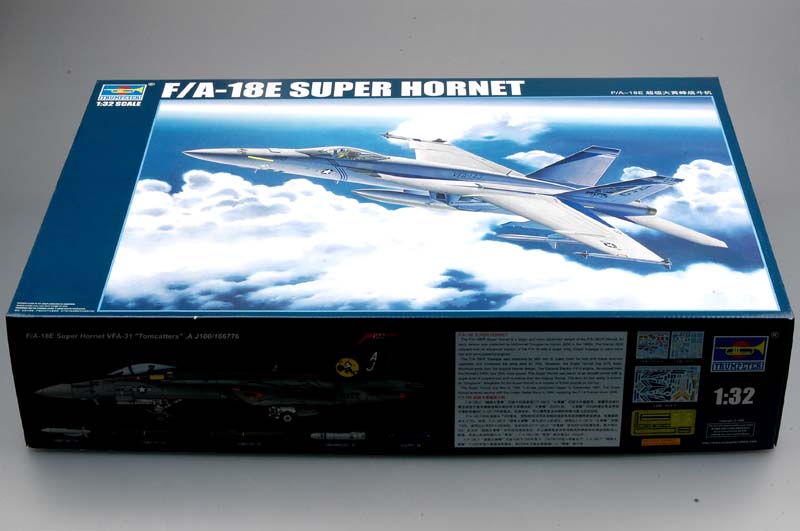 Trumpeter Scale Models 3204 1/32 F/A-18E Super Hornet Model Aircraft Kit