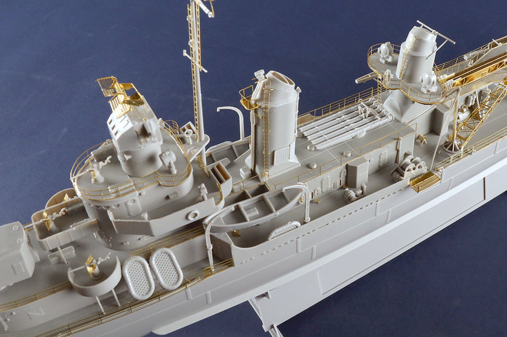 Trumpeter Scale Models 3722 1/200 USS Stevens DD-479 Fletcher Class Destroyer Model Kit