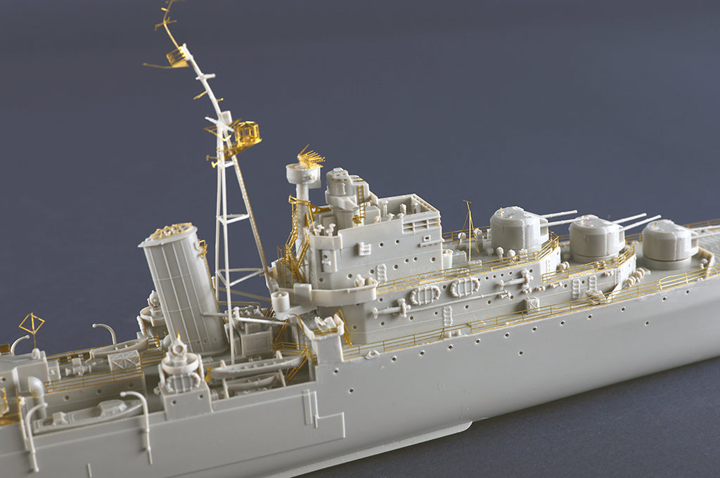 Trumpeter Scale Models 5367 1/350 HMS Argonaut British Dido Class Light Cruiser Model Kit