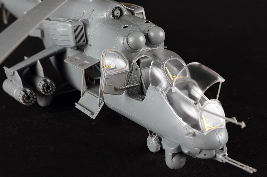 Trumpeter Scale Models 5830 1/48 Mi-35M Hind-E Helicopter Model Kit