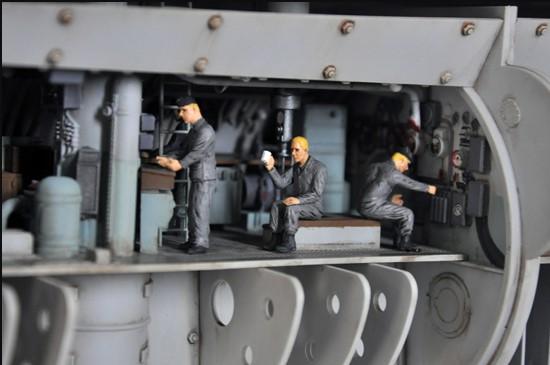Trumpeter Scale Models 6801 German DKM U-552 U-Boat 1:48