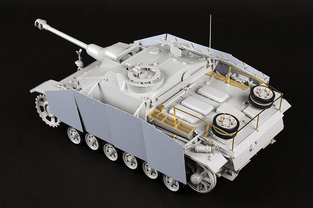 Trumpeter Scale Models 947 1/16 German StuG.III Ausf.G Late Production Model Tank Kit