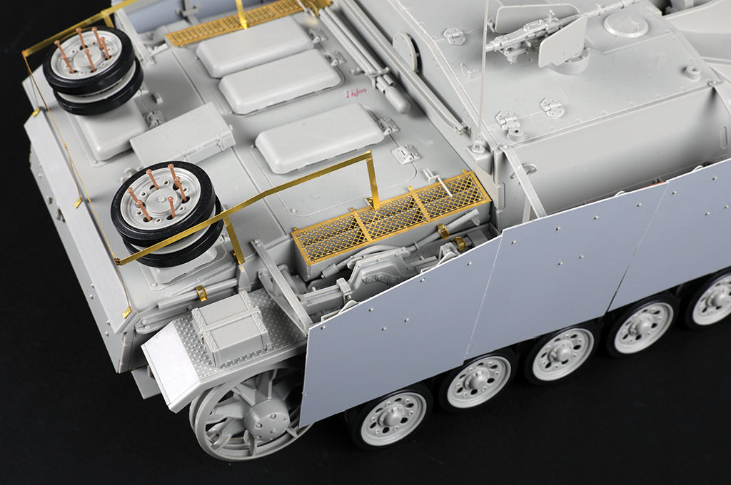 Trumpeter Scale Models 947 1/16 German StuG.III Ausf.G Late Production Model Tank Kit