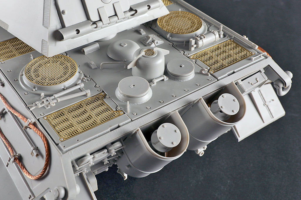 Trumpeter Scale Models 948 1/16 German Pz.Kpfw.VI Sd.Kfz.182 Tiger II Porsche Early Prod. with Full Interior Model Tank Kit
