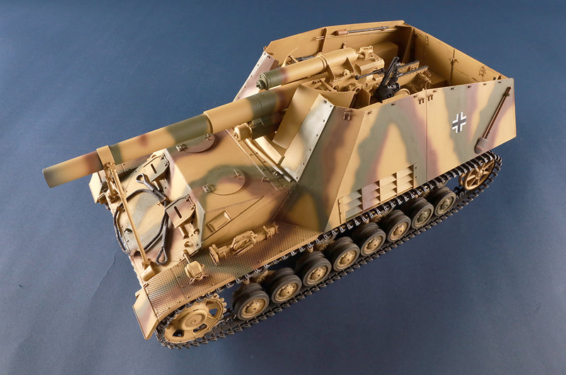 Trumpeter Scale Models 953 1/16 German Sd.Kfz.165 Hummel Late Ver. Model Kit