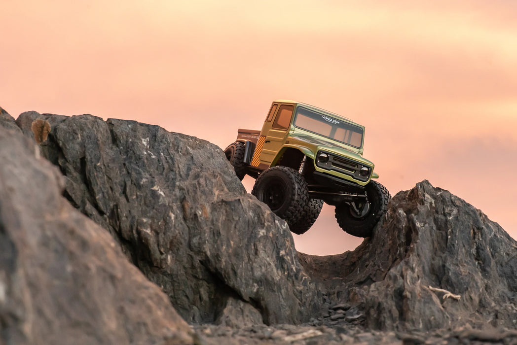 Vanquish VPS09019 VS4-10 Phoenix Portal RTR Rock Crawler Green