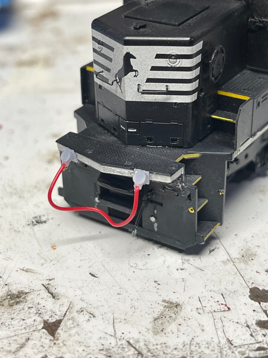 Wallace Locomotive Works WALX-989 HO Scale Open MU Receptical with Cable (2 Pack)