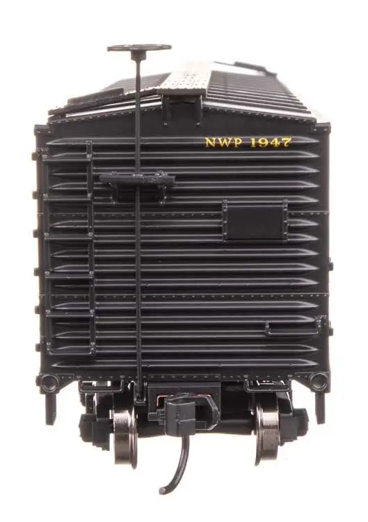 Walthers 910-40187 40' Double Sheathed Wood Boxcar Northwestern Pacific NWP 1947