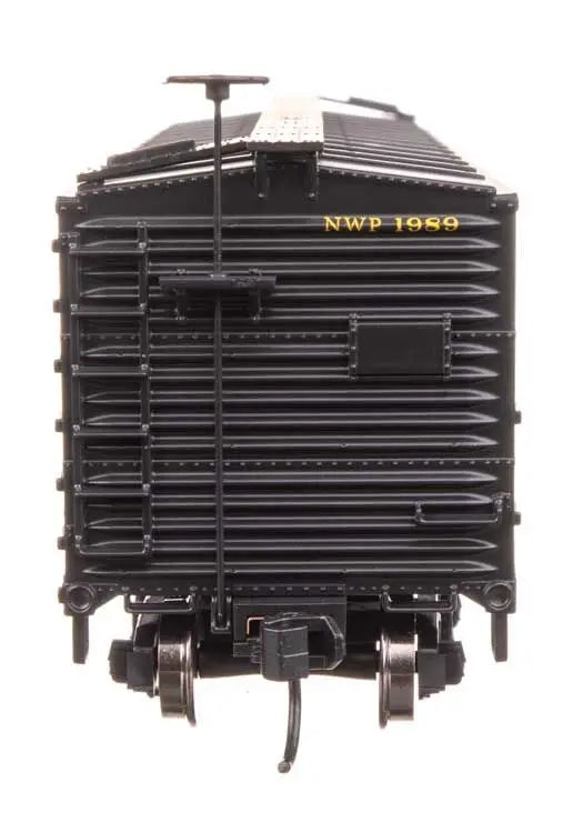 Walthers 910-40190 40' Double Sheathed Wood Boxcar Northwestern Pacific NWP 1989