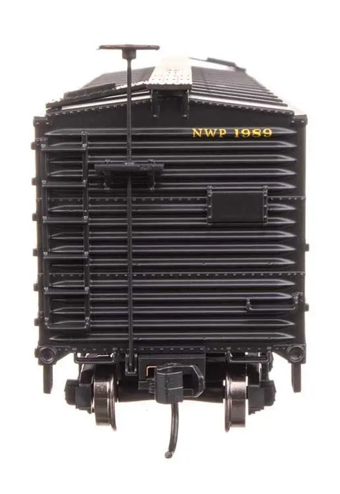 Walthers 910-40190 40' Double Sheathed Wood Boxcar Northwestern Pacific NWP 1989