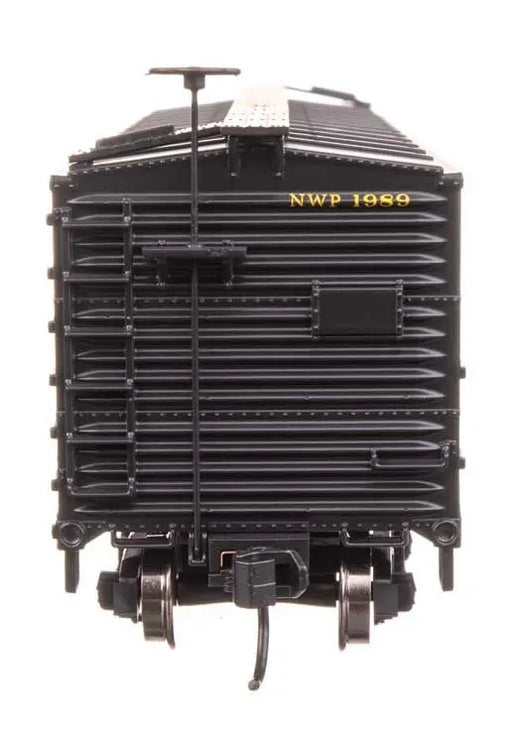 Walthers 910-40190 40' Double Sheathed Wood Boxcar Northwestern Pacific NWP 1989