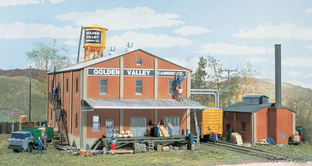 Walthers Cornerstone 933-3018 HO Scale Golden Valley Canning Company Kit