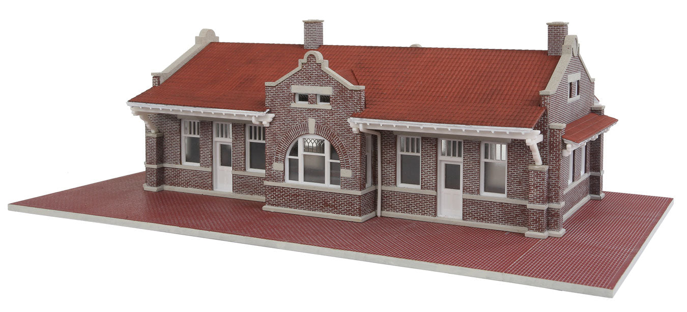 Walthers Cornerstone 933-4055 HO Scale Brick Mission-Style Santa Fe Depot Station Kit