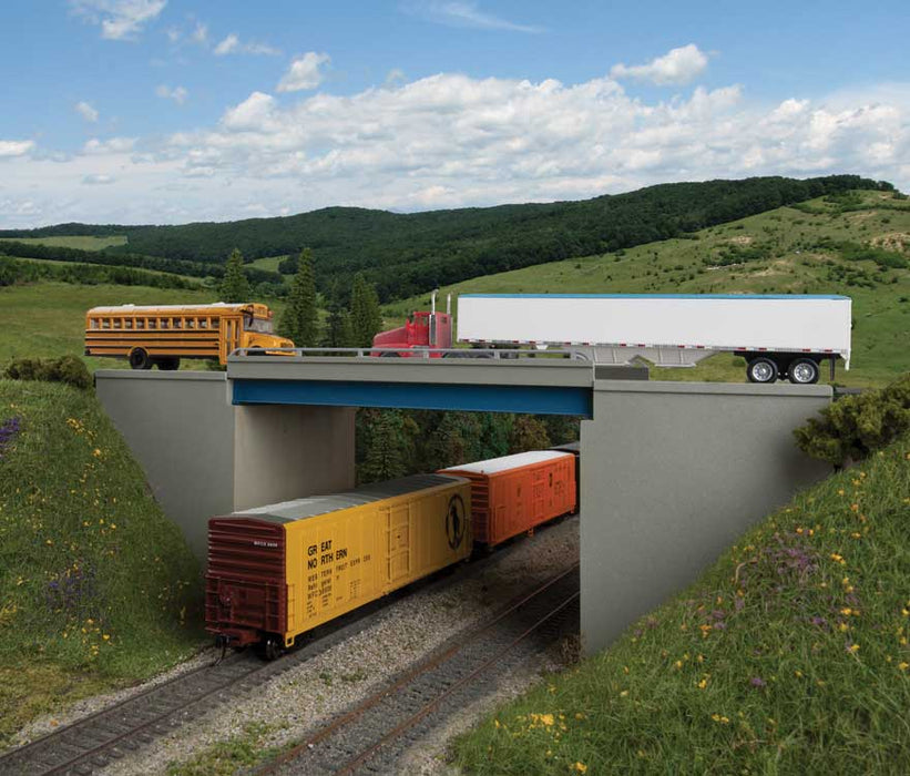 Walthers Cornerstone 933-4565 HO Scale Modern Steel and Concrete Highway Overpass with Pipe Railings Kit