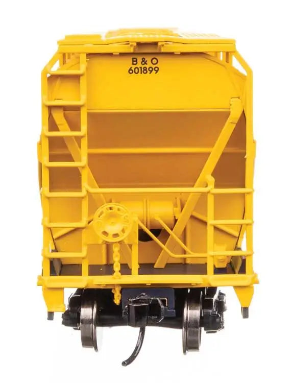 Walthers Mainline 910-49202 HO Scale ACF 5250 4-Bay Centerflow Covered Hopper Chessie System B&O 601899