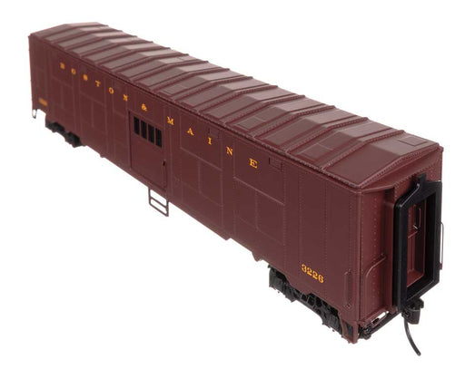 Walthers Proto 920-10849 HO Scale C&O-Style Express Boxcar Ex-Troop Sleeper Boston & Maine B&M 3226