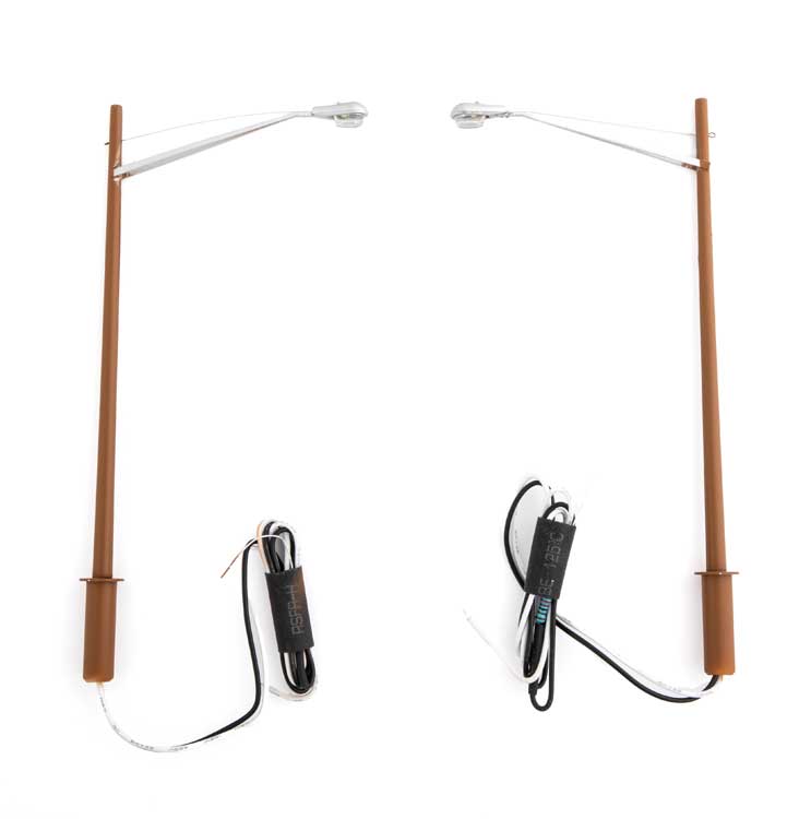 Walthers SceneMaster 949-4805 HO Scale LED Modern Long Arm Style Streetlight (2 Pack)