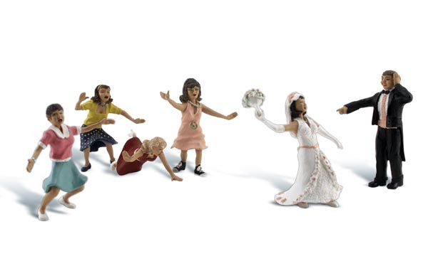 Woodland Scenics A1932 HO Scale Figures - Wedding Bouquet Toss