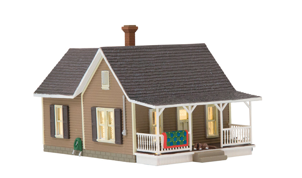 Woodland Scenics BR5027 HO Scale Built Up Structure - Granny's House