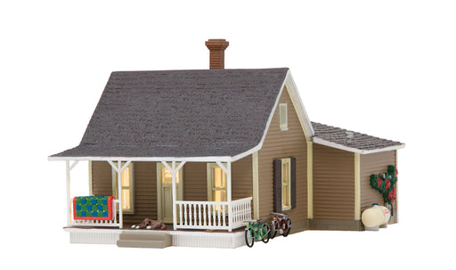 Woodland Scenics BR5027 HO Scale Built Up Structure - Granny's House