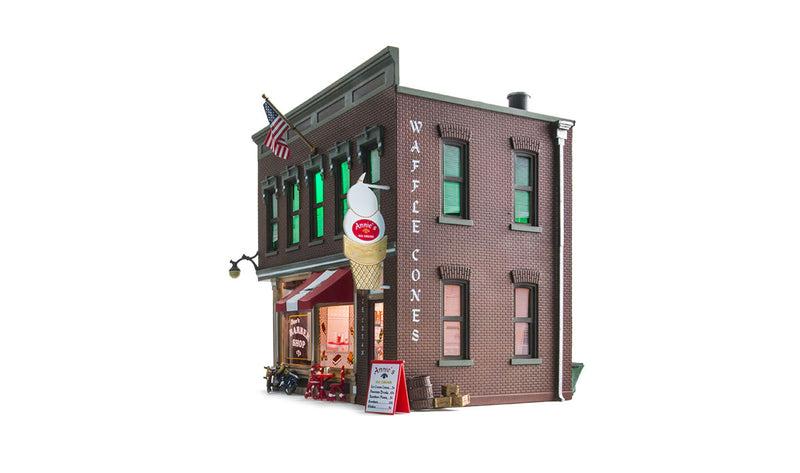 Woodland Scenics BR5844 O Scale Built Up Structure - Corner Emporium