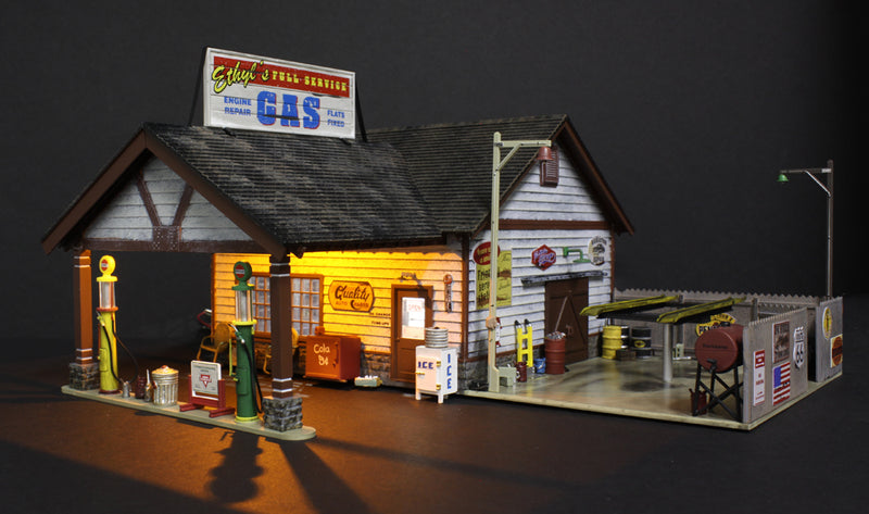 Woodland Scenics BR5849 O Scale Built Up Structure - Ethyl's Gas & Service