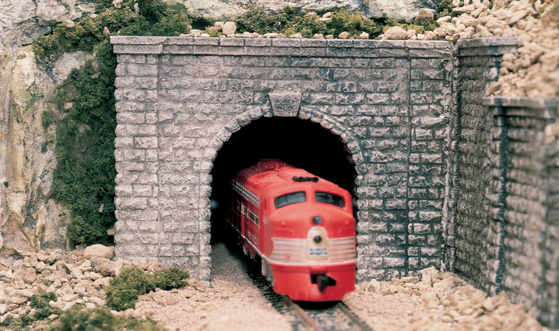 Woodland Scenics C1267 O Scale Tunnel Portal - Cut Stone