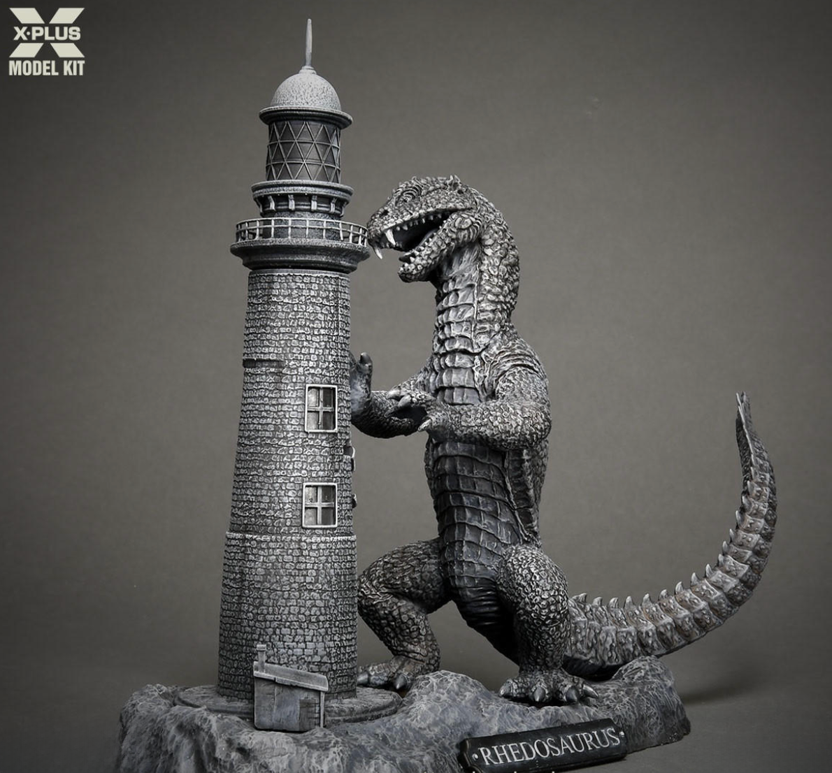 X-Plus Models 200261 1/72 Rhedosaurus by Ray Harryhausen Figure Kit ...
