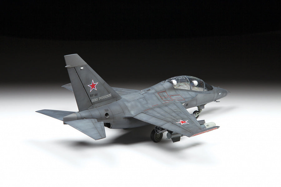 Zvezda 4818 1/48 Russian YAK-130 "Mitten" Light Bomber Model Aircraft Kit