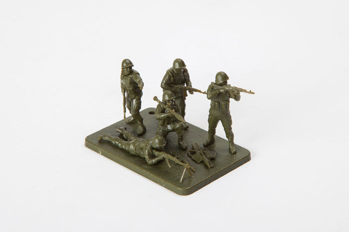 Zvezda 7404 1/72 Soviet Modern Infantry Figures Model Kit