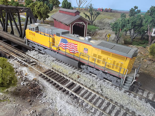 Kato 37-6434 HO Scale GE AC4400CW Union Pacific UP 5799 with DCC USED