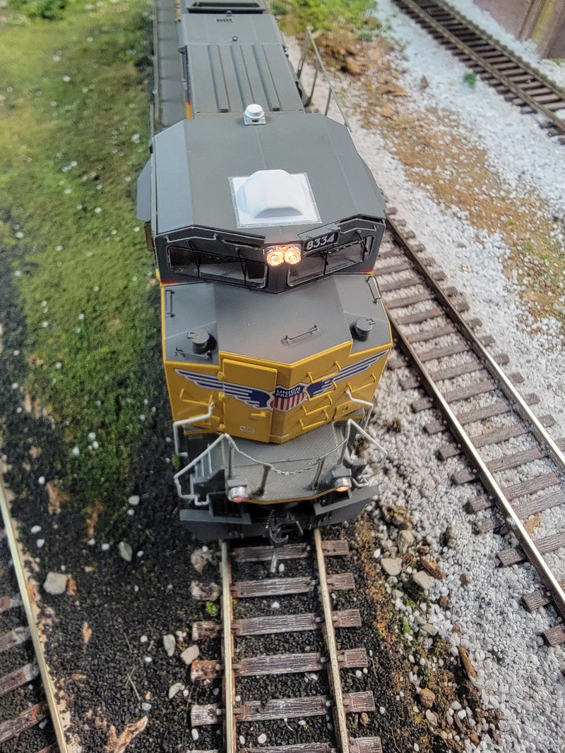 Athearn Genesis G68520 HOScale SD70ACe Union Pacific UP 8334 Sound - USED