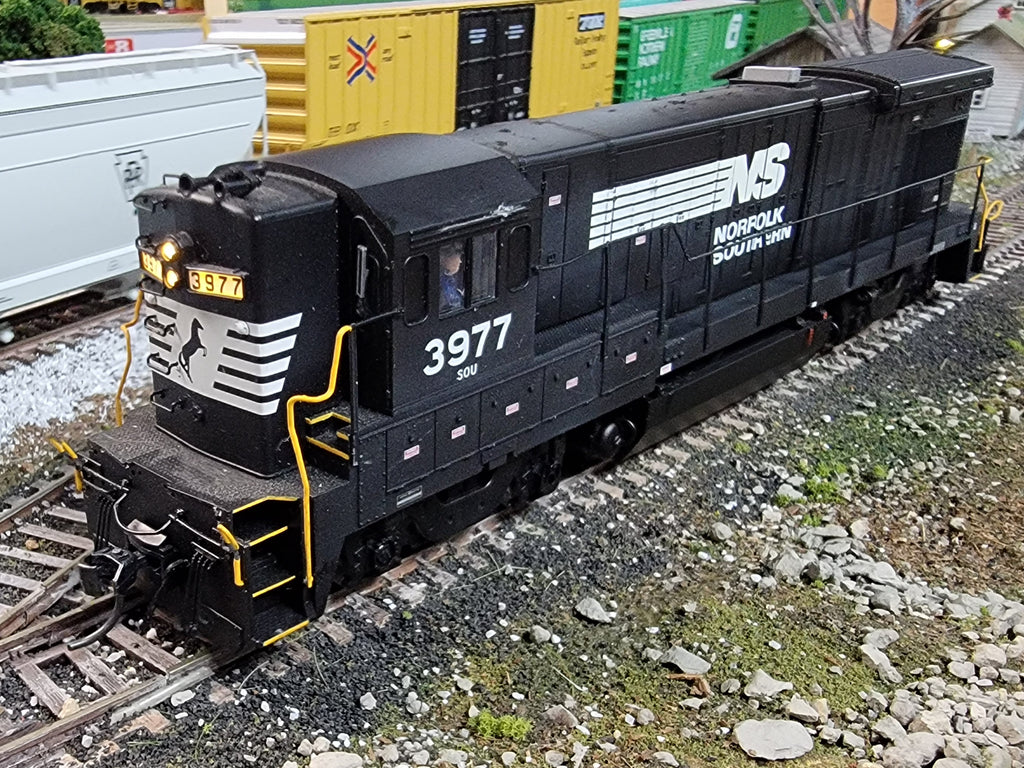 Atlas 8193 HO Scale GE B23-7 Norfolk Southern NS 3977 with DCC
