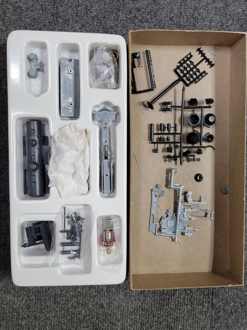 Roundhouse HOn3 Scale 2-8-0 Old Timer Steam Locomotive Kit - NOS