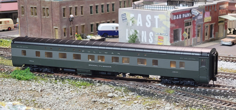 Walthers 932-9311 HO Scale Pullman 4-4-2 Sleeper 2-Tone Gray NYC Brooklyn Bridge 10033 - USED