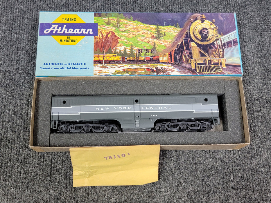 Athearn (Blue Box) HO Scale ALCo PB-1 NYC 4303 Dummy- NOS
