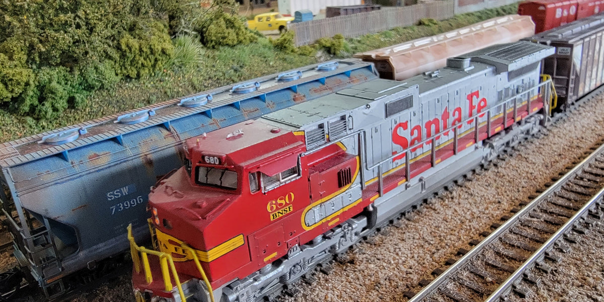 Kato N Scale GE C44-9W Dash-9 BNSF 680 - Weathered Custom Numbered