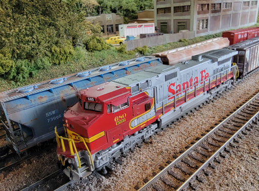 Kato N Scale GE C44-9W Dash-9 BNSF 680 - Weathered Custom Numbered