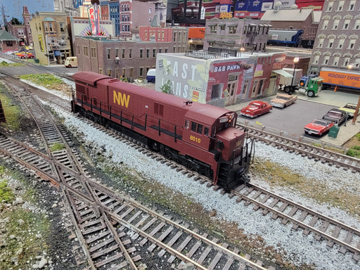 Atlas 8614 HO Scale GE C30-7 Norfolk Western NW 8010 with DCC - USED