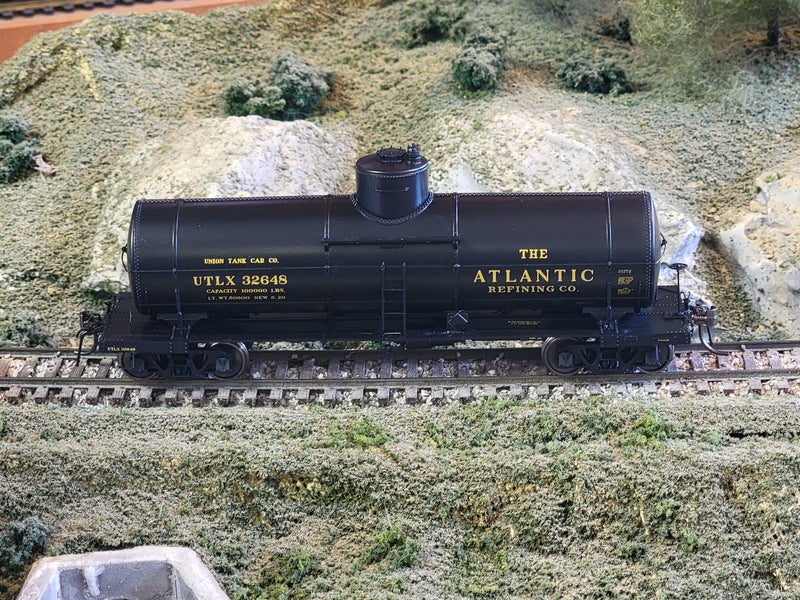 Rapido Trains 159005A HO Scale X-3 Tank Car Atlantic Refining UTLX # Varies